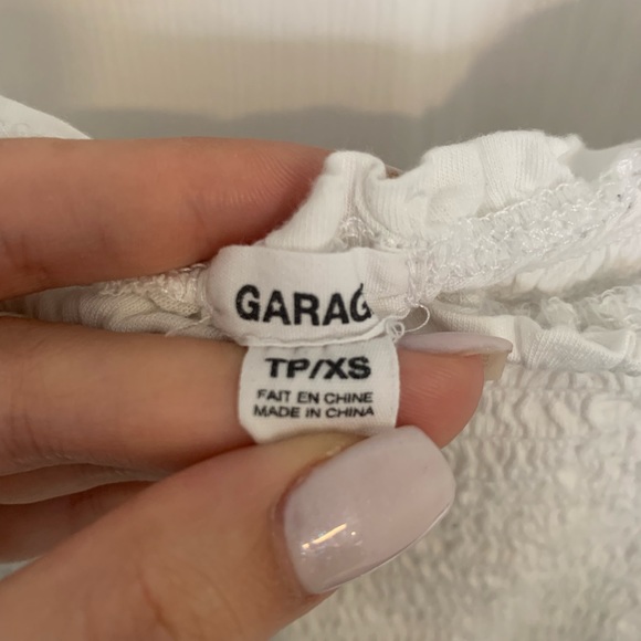 Garage Ruffled Crop Top - Picture 2 of 3